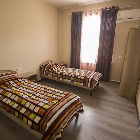 Hostel Esal Osh Bagian luar foto