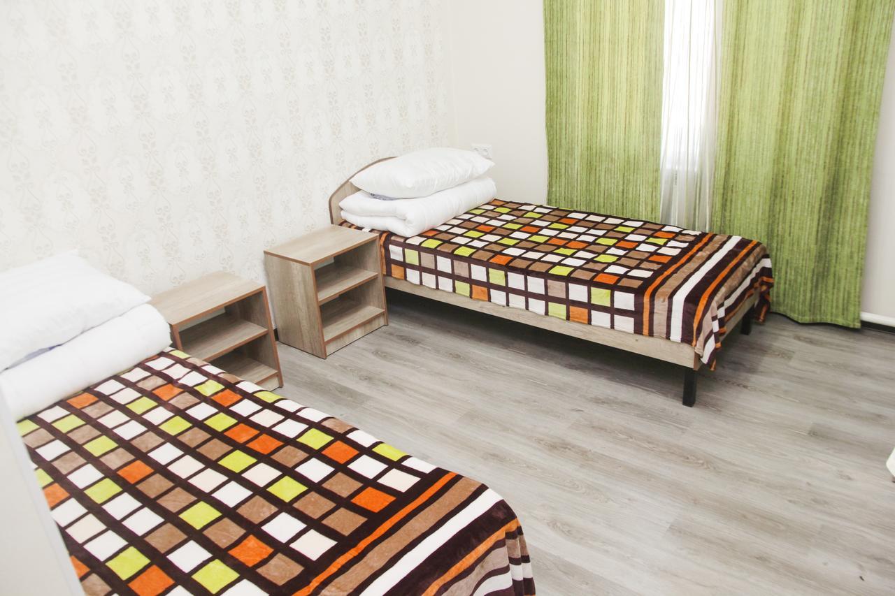 Hostel Esal Osh Bagian luar foto