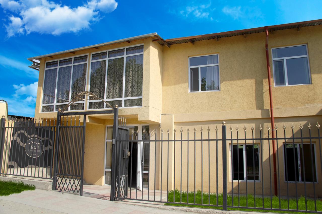 Hostel Esal Osh Bagian luar foto
