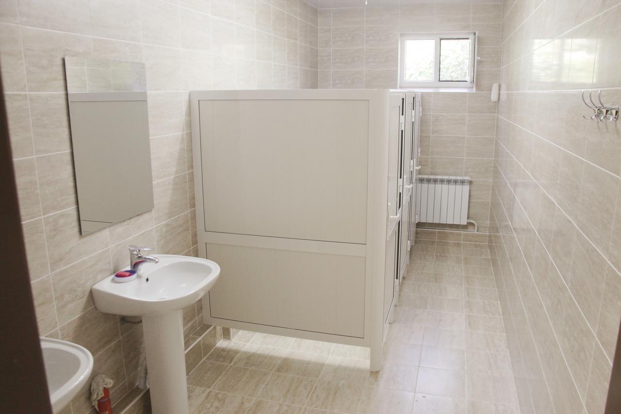 Hostel Esal Osh Bagian luar foto