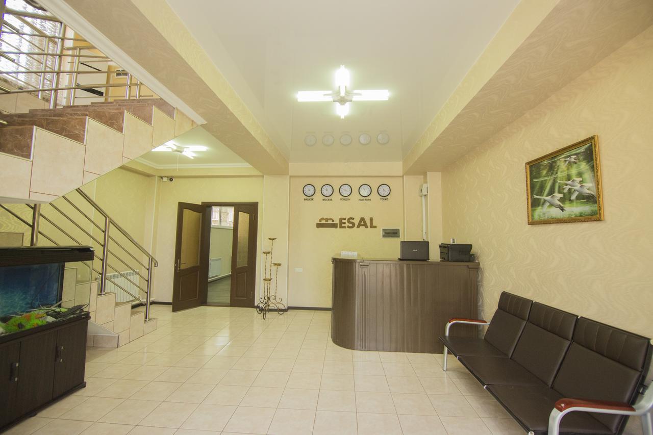 Hostel Esal Osh Bagian luar foto