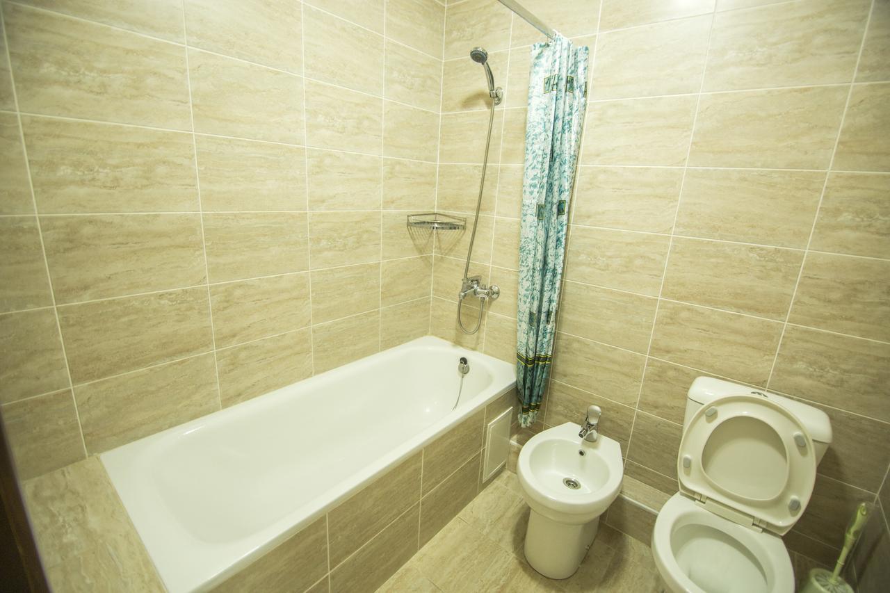 Hostel Esal Osh Bagian luar foto